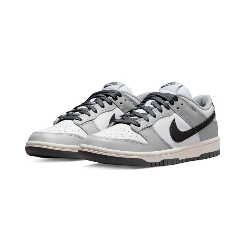 Nike Dunk Low Wmns Light Smoke Grey